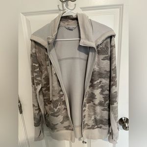 Athleta triumph hoodie size large
